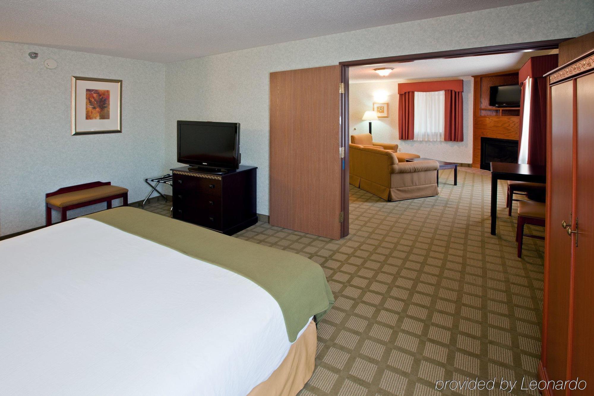 Holiday Inn Express Corydon By Ihg Номер фото
