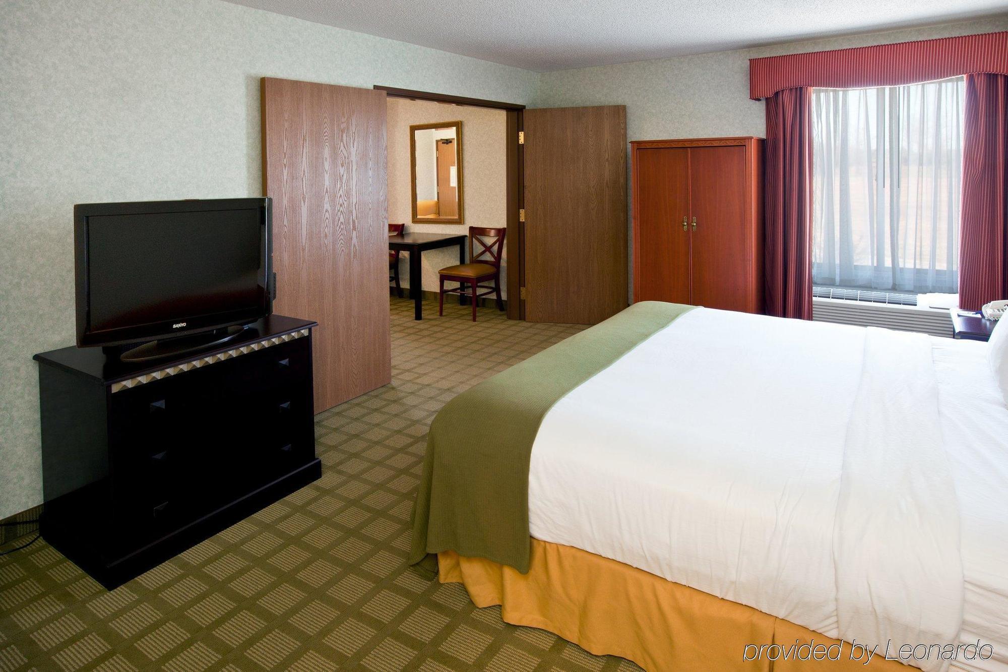 Holiday Inn Express Corydon By Ihg Номер фото