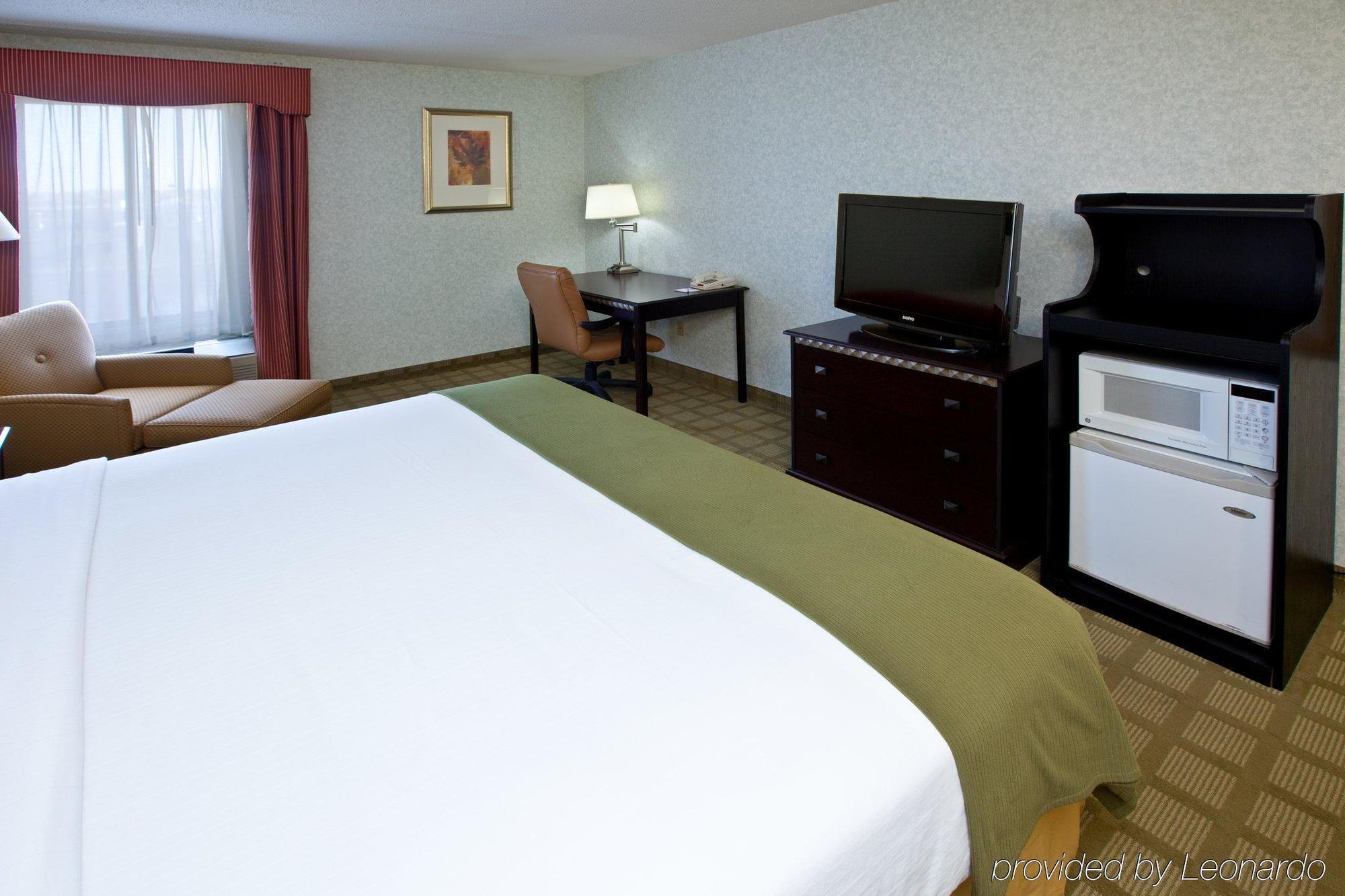 Holiday Inn Express Corydon By Ihg Номер фото