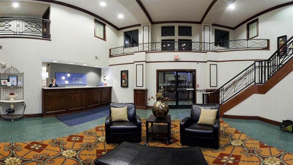 Holiday Inn Express Corydon By Ihg Экстерьер фото