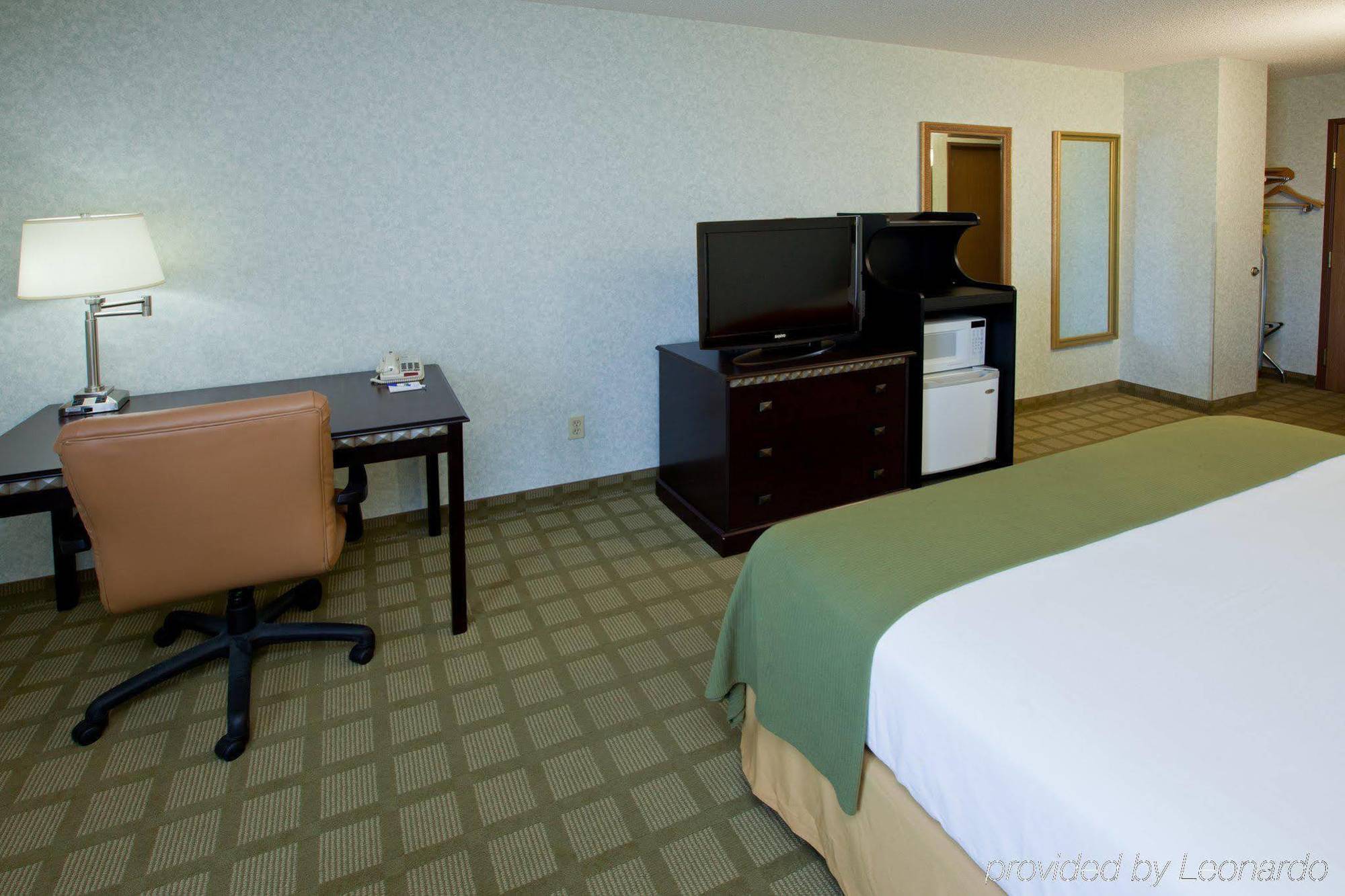 Holiday Inn Express Corydon By Ihg Номер фото